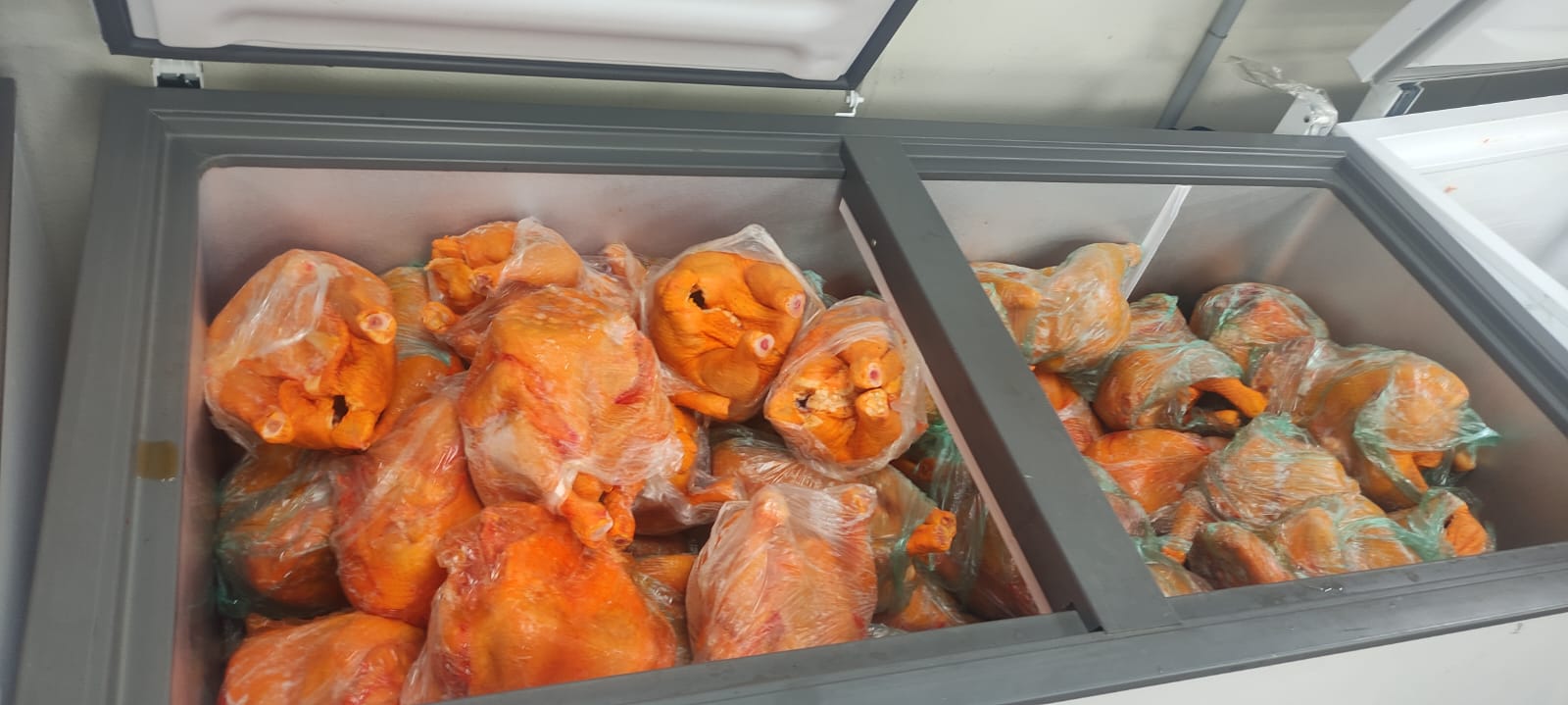 El precio del kilo de pollo se dispara a Bs 21 y el producto escasea en mercados de La Paz