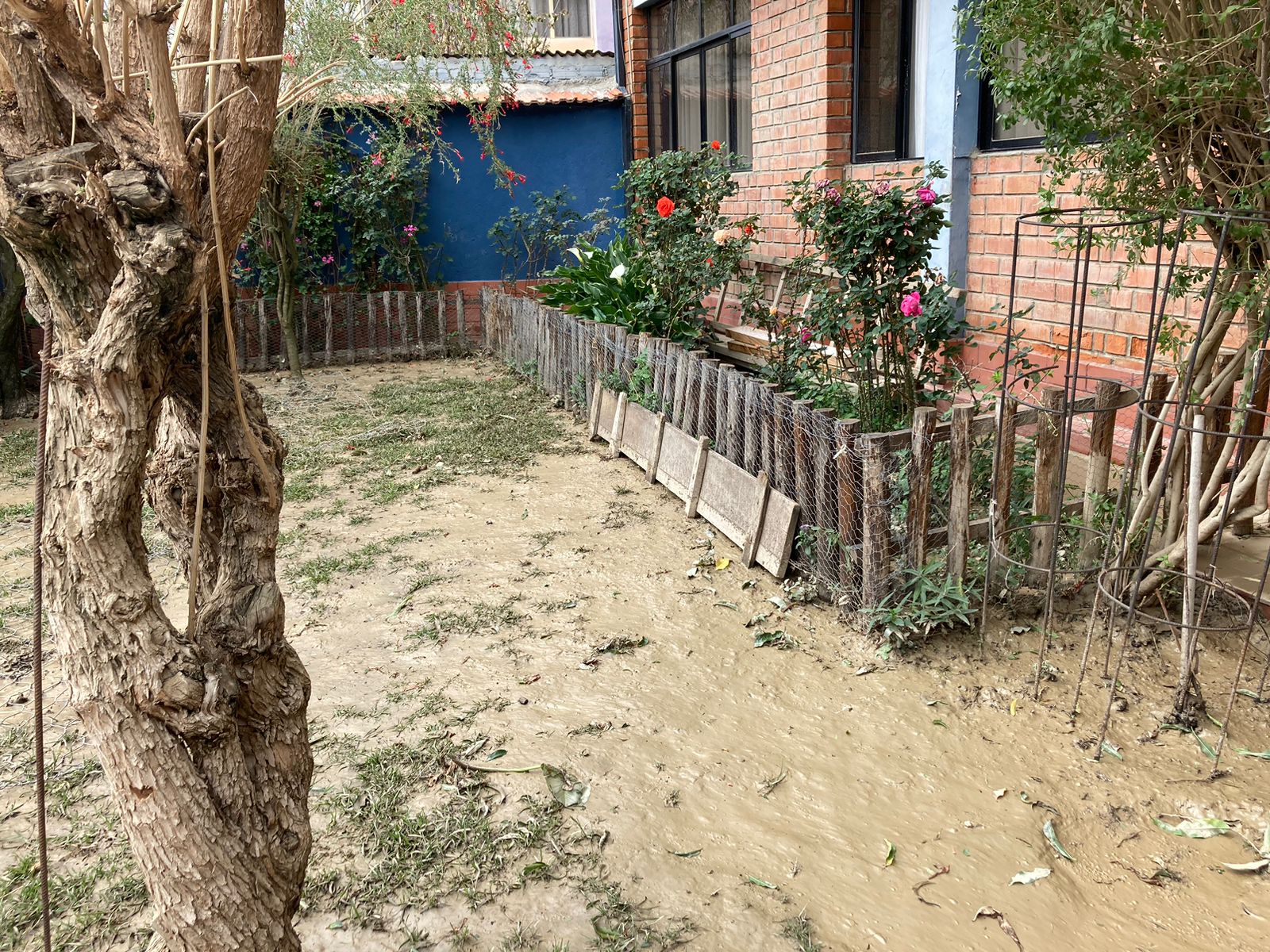 Vecinos de Bajo Següencoma denuncian que el desborde del río Remedios fue por trabajos municipales
