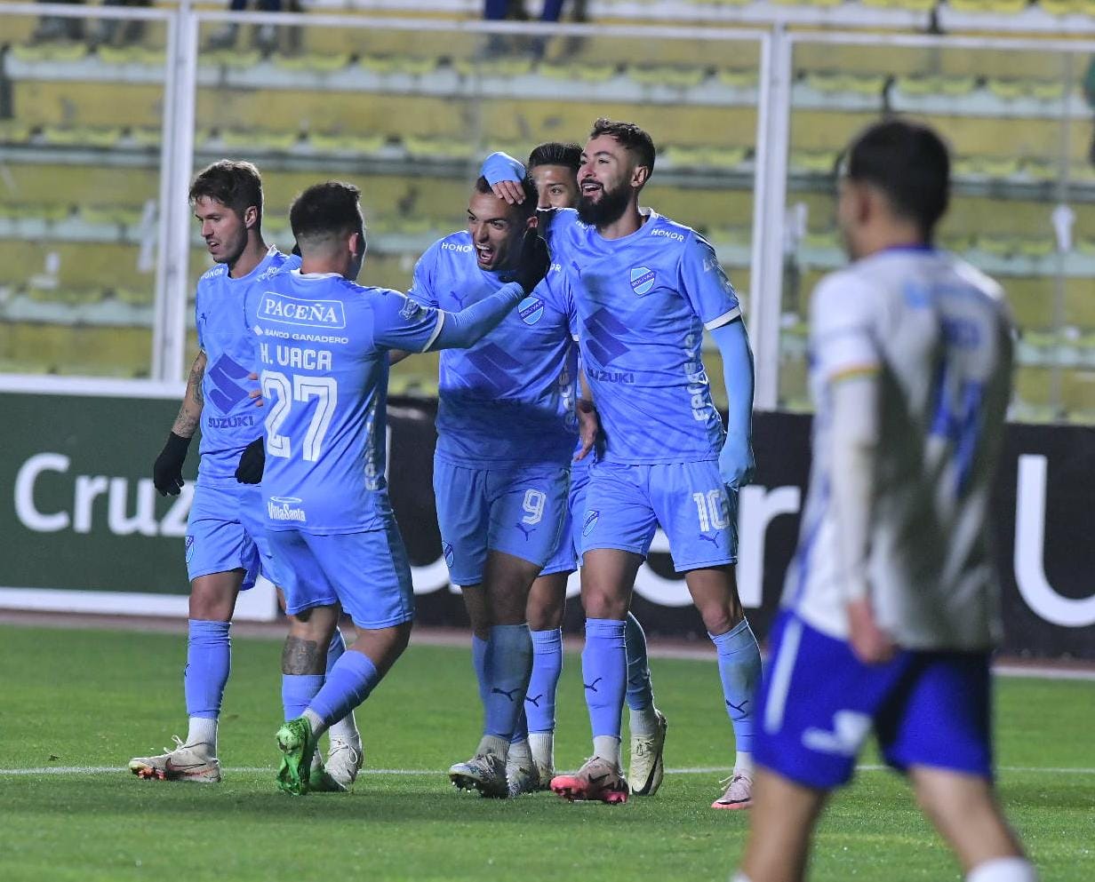 El paraguayo Oviedo y el brasileño Gomes se estrenan como goleadores