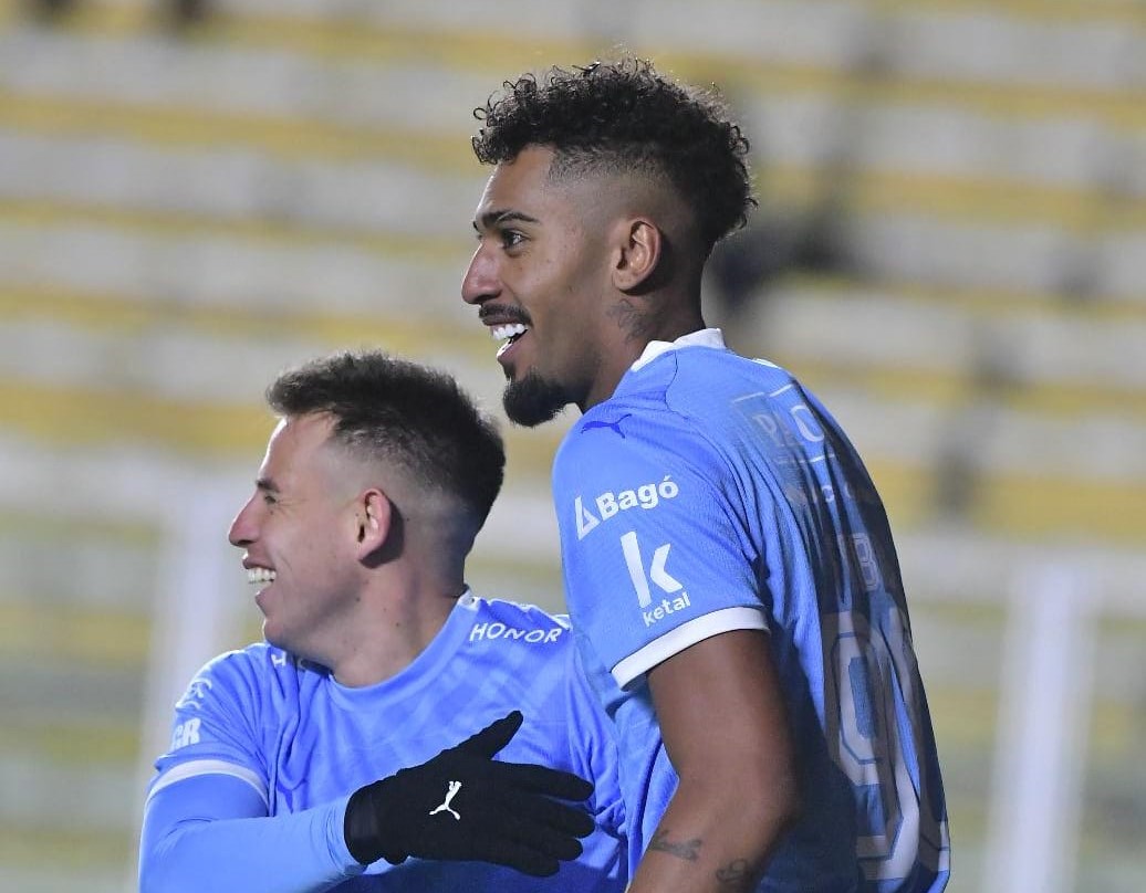 El paraguayo Oviedo y el brasileño Gomes se estrenan como goleadores