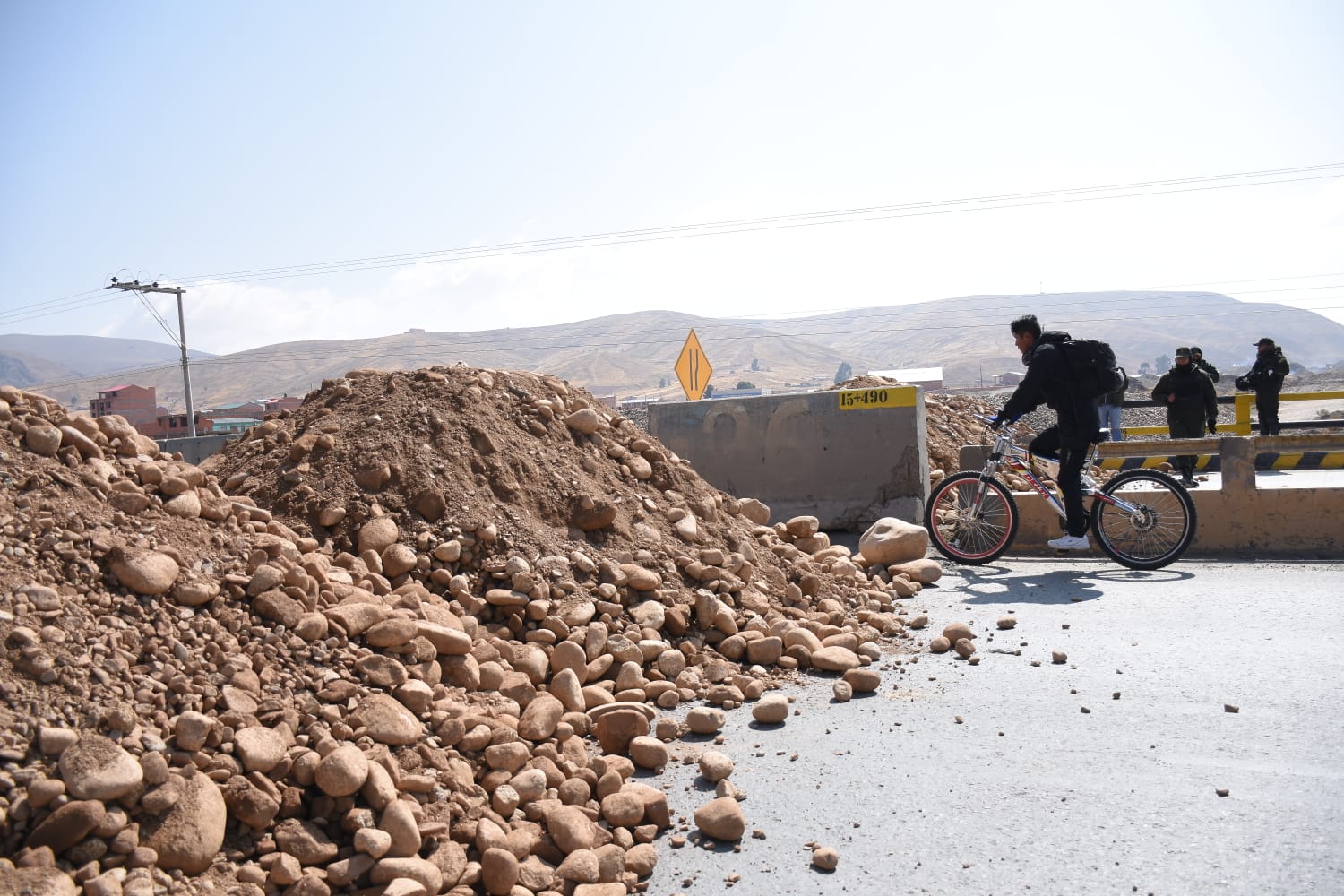 ABC reporta cinco puntos de bloqueo en rutas del altiplano paceño