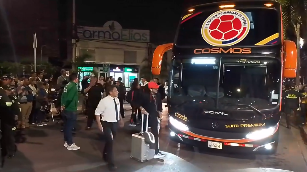 Avanzada de Colombia, encabezada por el DT Néstor Lorenzo, ya está en Cochabamba