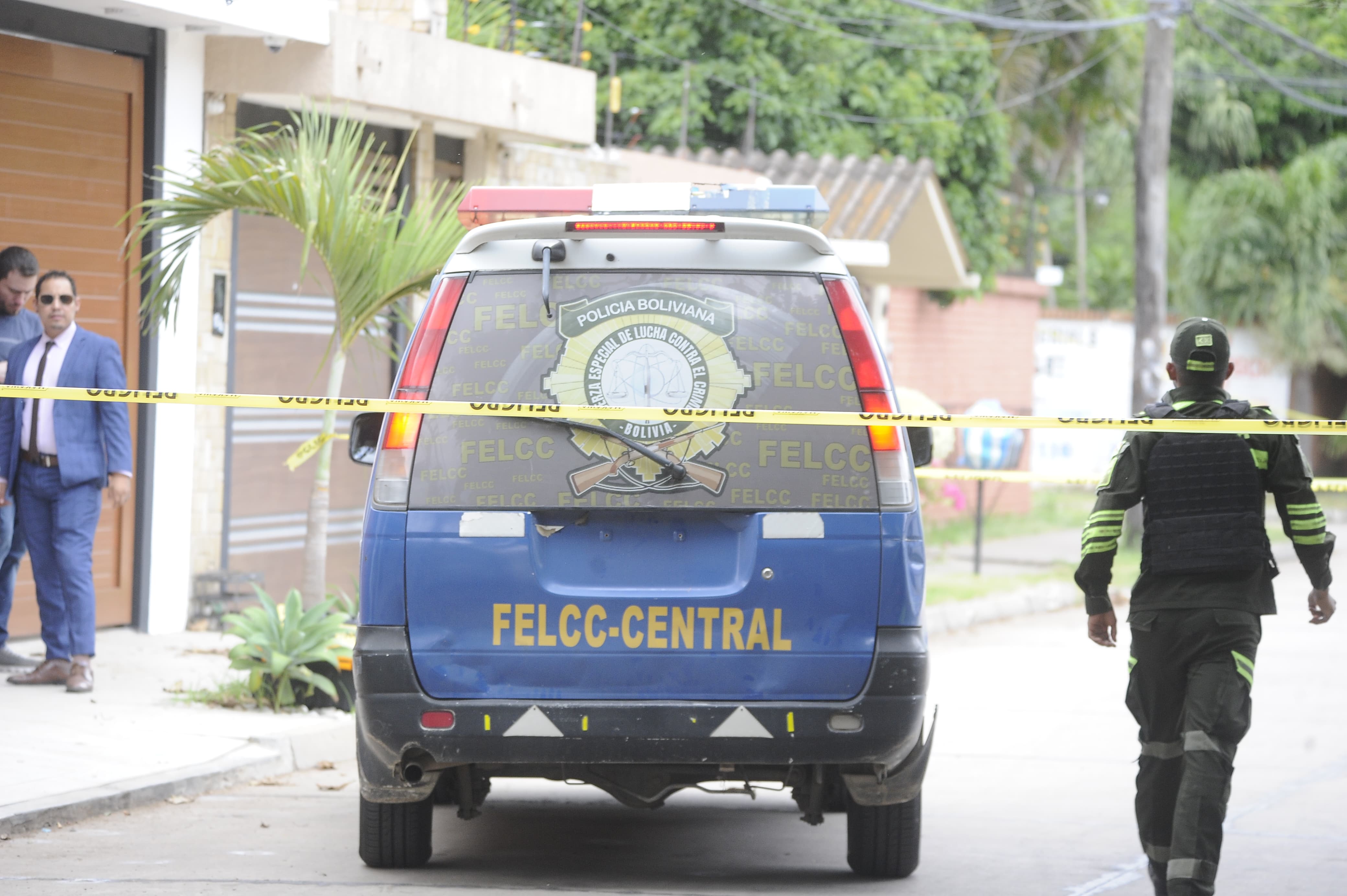 Acribillan en Santa Cruz a un  capitán de Policía cuando salía de su casa