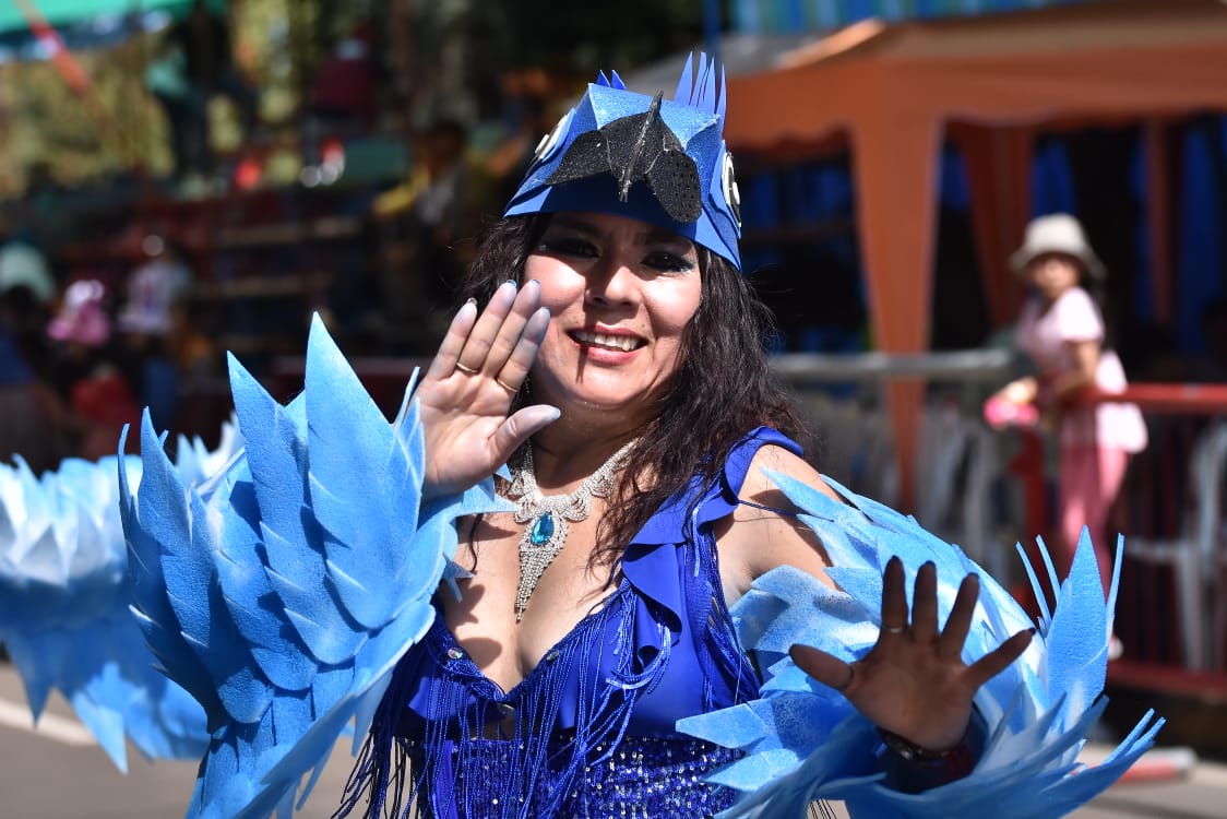 Alegría y color llenan el Corso de Corsos en el cierre del Carnaval en Cochabamba