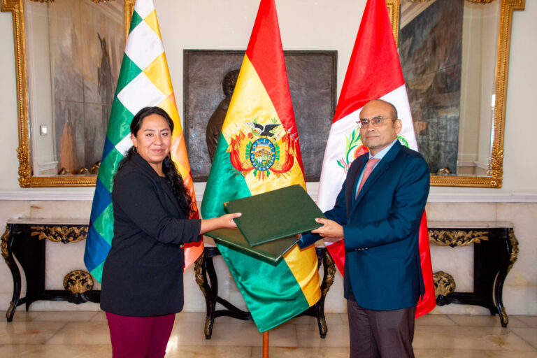 Bolivia y Perú avanzan en el fortalecimiento de su límite fronterizo
