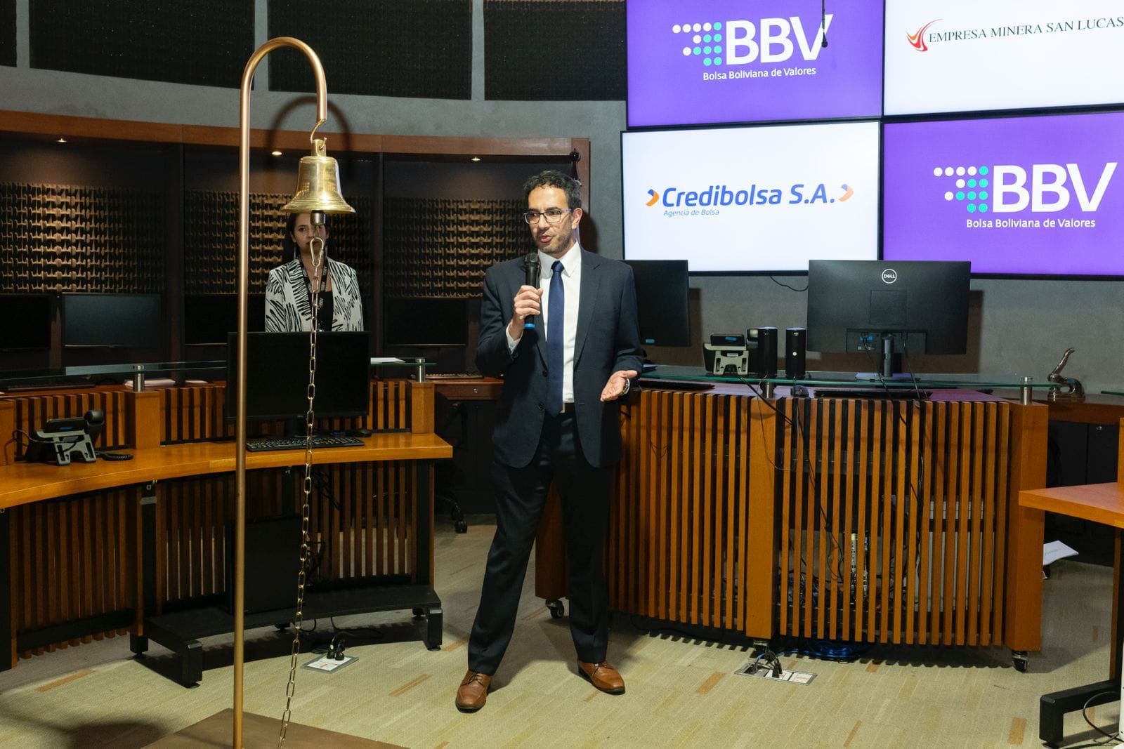 San Lucas, una empresa del grupo Sinchi Wayra, logra la colocación de pagarés en la Bolsa por 70 millones de bolivianos en tiempo récord