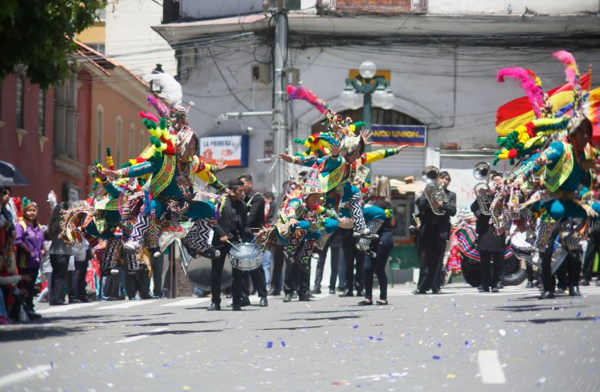 Folkloristas celebran declaratoria del Gran Poder como Patrimonio Cultural Inmaterial de la Humanidad