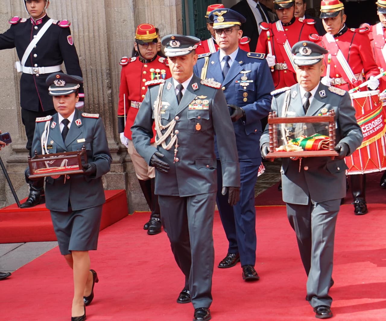 Vea las fotografías de la posesión del presidente Rodrigo Paz y del vicepresidente Edmand Lara