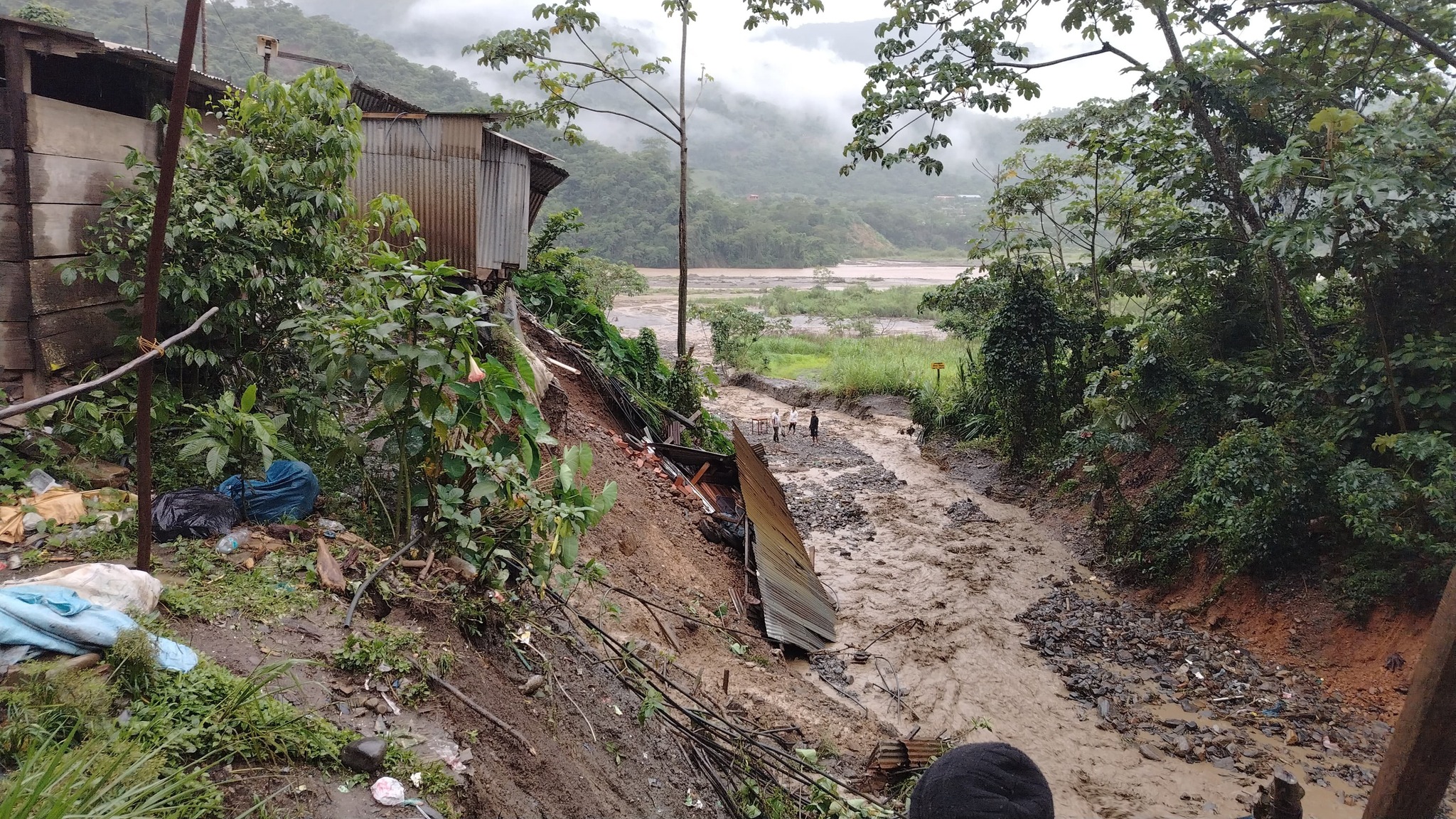 Al menos 16 comunidades de La Asunta quedan afectadas por una mazamorra