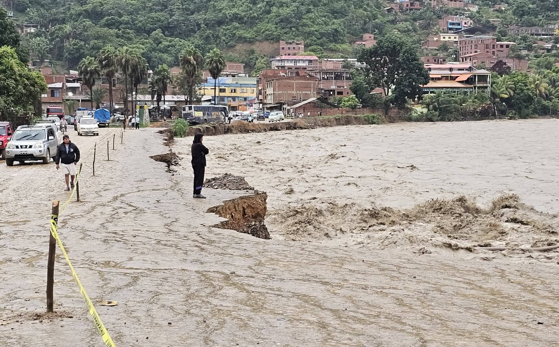Alcalde de Caranavi pide maquinaria  pesada para tareas preventivas ante riesgo de desborde del río Yara