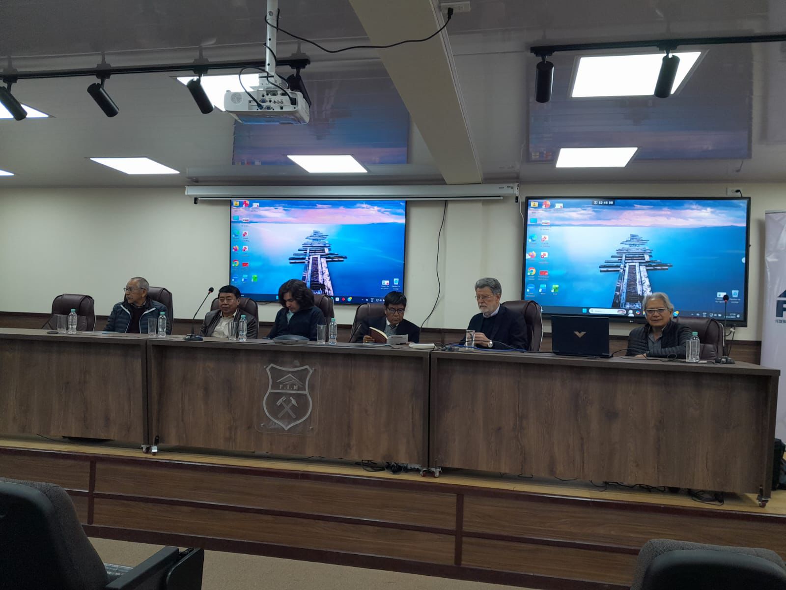 Milenio propone una política nacional del litio con la meta de producir 100.000 toneladas y exportar usd 1500 millones, con inversiones de usd 5.000 millones entre 5 a 7 años