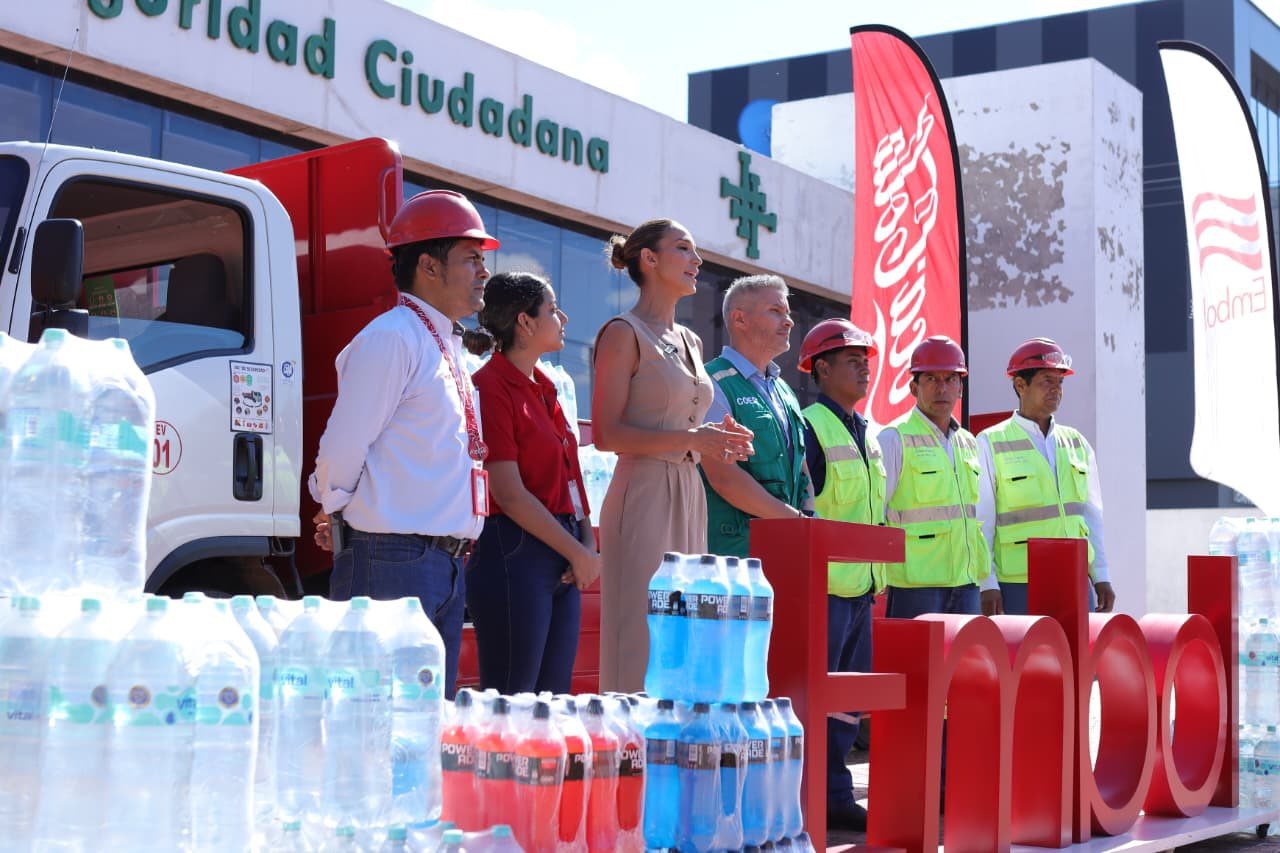 Embol entrega cerca de 7.000 litros de agua y bebidas hidratantes para damnificados de Samaipata