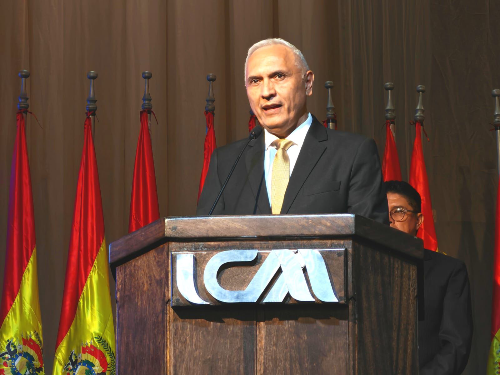 EL Presidente RODRIGO Paz reconoce a SOBOCE, a nombre de la ICAM, por su aporte a la construcción del país y al fortalecimiento del desarrollo sostenible