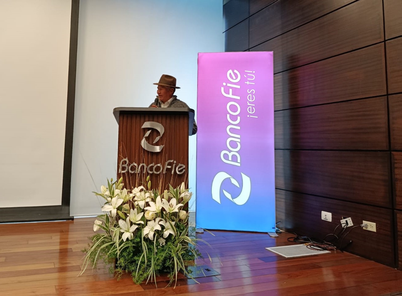 Banco FIE y Delizia, firman un convenio para fomentar el crecimiento y desarrollo de pequeños productores lecheros