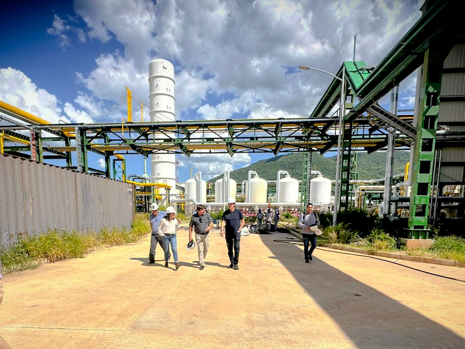 Obras Públicas anuncia estudio para el diseño de la vía férrea Motacucito-Mutún-Puerto Busch