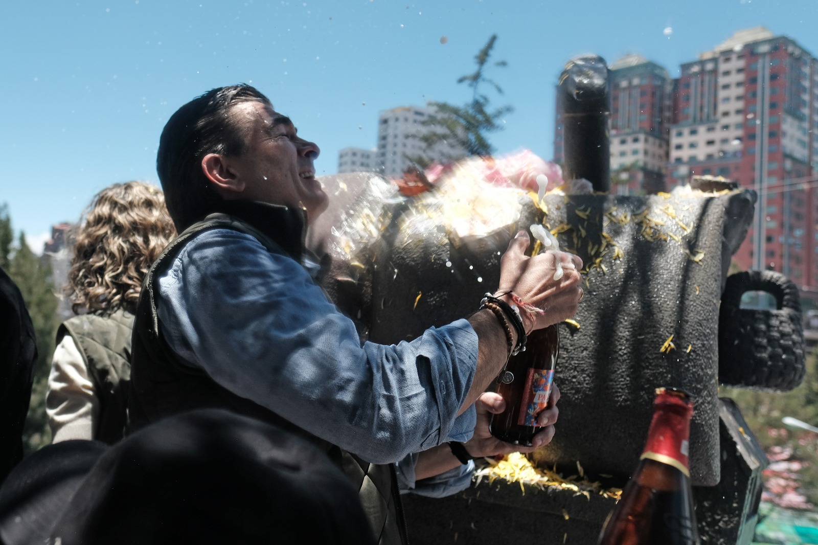 Alasita: Paz decreta combustible y progreso y anuncia buenas noticias “en dólares” para siguiente semana