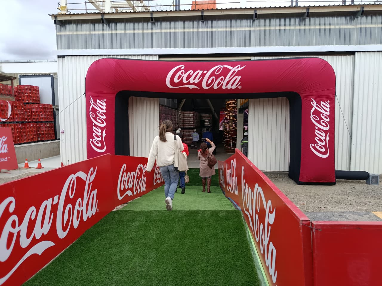 Embol inaugura sistema de energía solar en su planta de El Alto y continúa fortaleciendo su estrategia de sostenibilidad