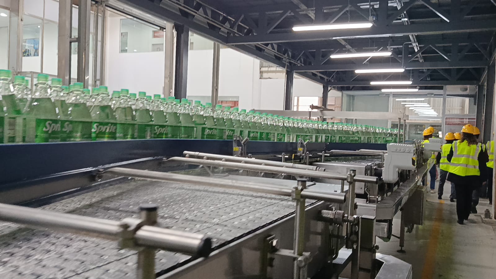 Embol inaugura sistema de energía solar en su planta de El Alto y continúa fortaleciendo su estrategia de sostenibilidad