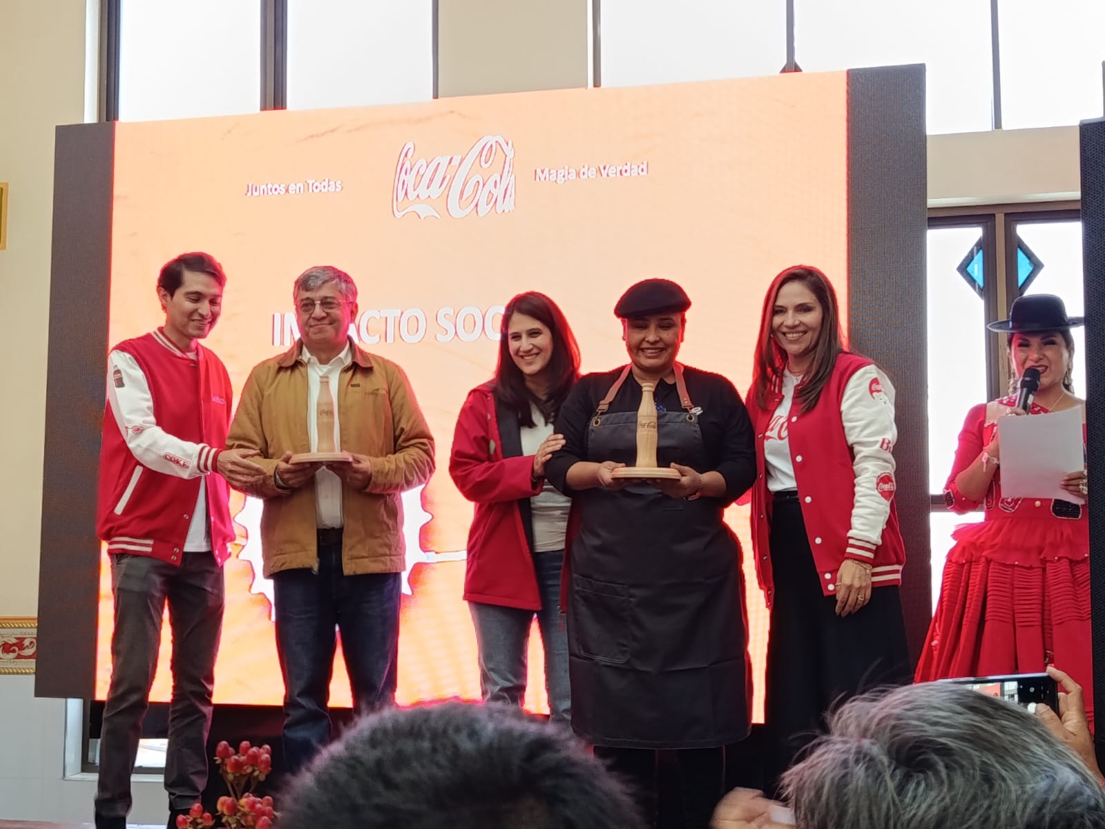 Coca-Cola Bolivia lanza campaña que impulsa el ahorro mediante el uso de envases retornables