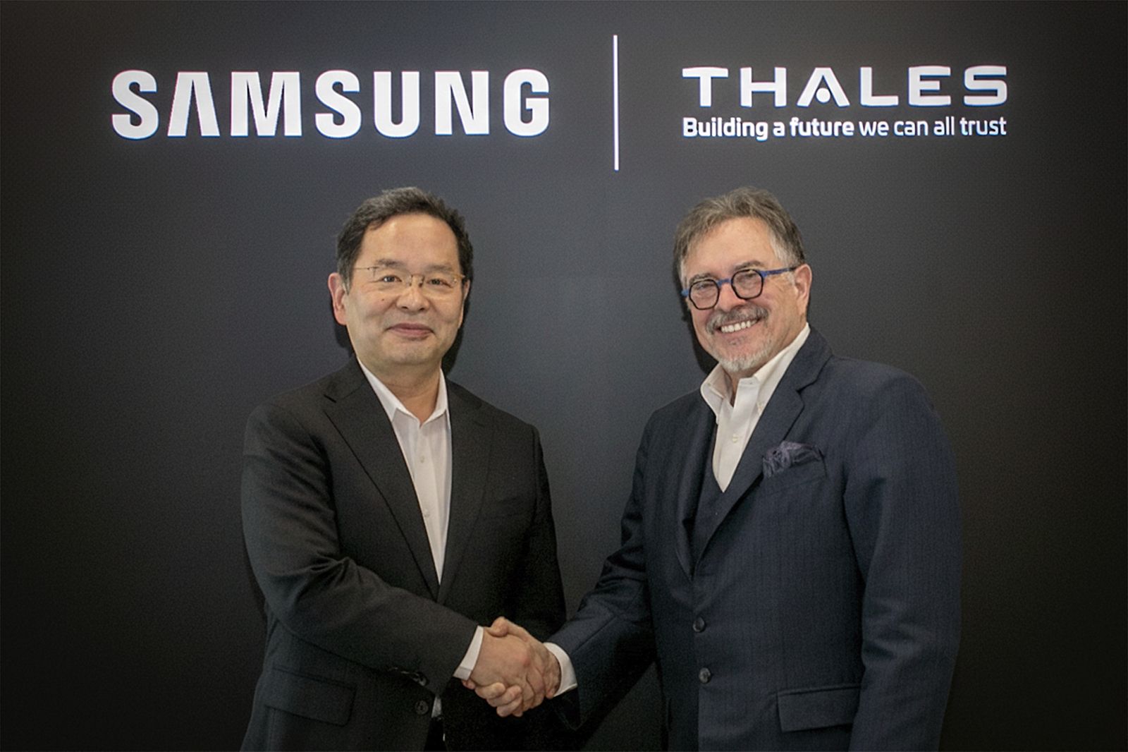 Thales y Samsung forman una alianza para elevar el estándar de la seguridad móvil y la soberanía digital en América Latina