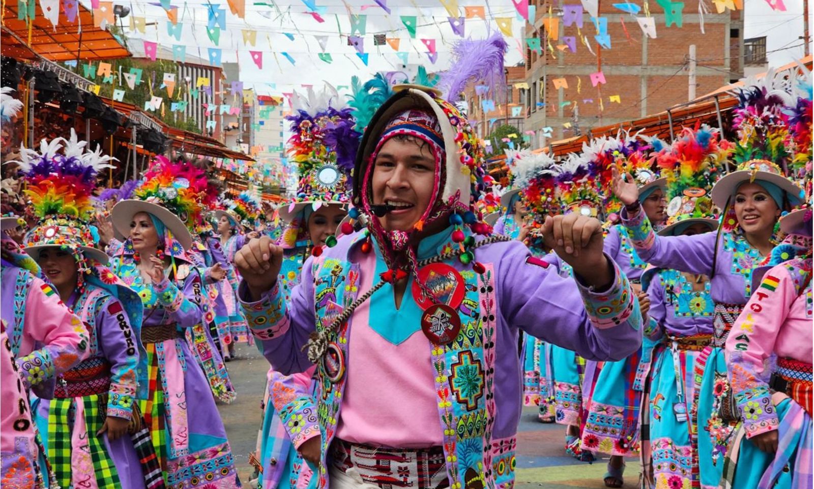 Preserva el colorido del carnaval boliviano con dispositivos Samsung  