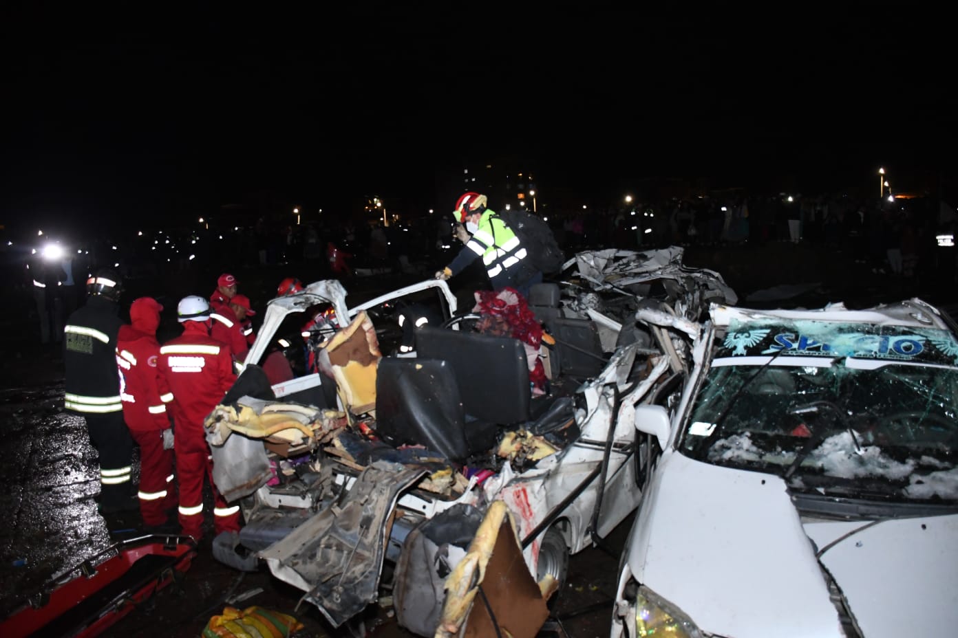 Grave accidente aéreo deja al menos 15 muertos en El Alto