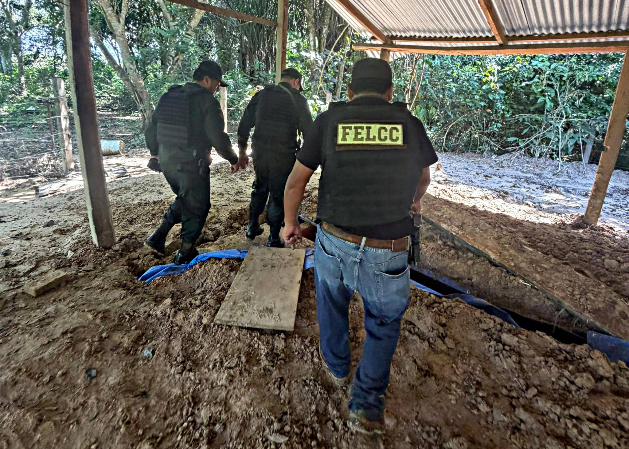 Hallan hangar, pista clandestina y caleta  en un operativo en Portachuelo  contra la organización de Marset