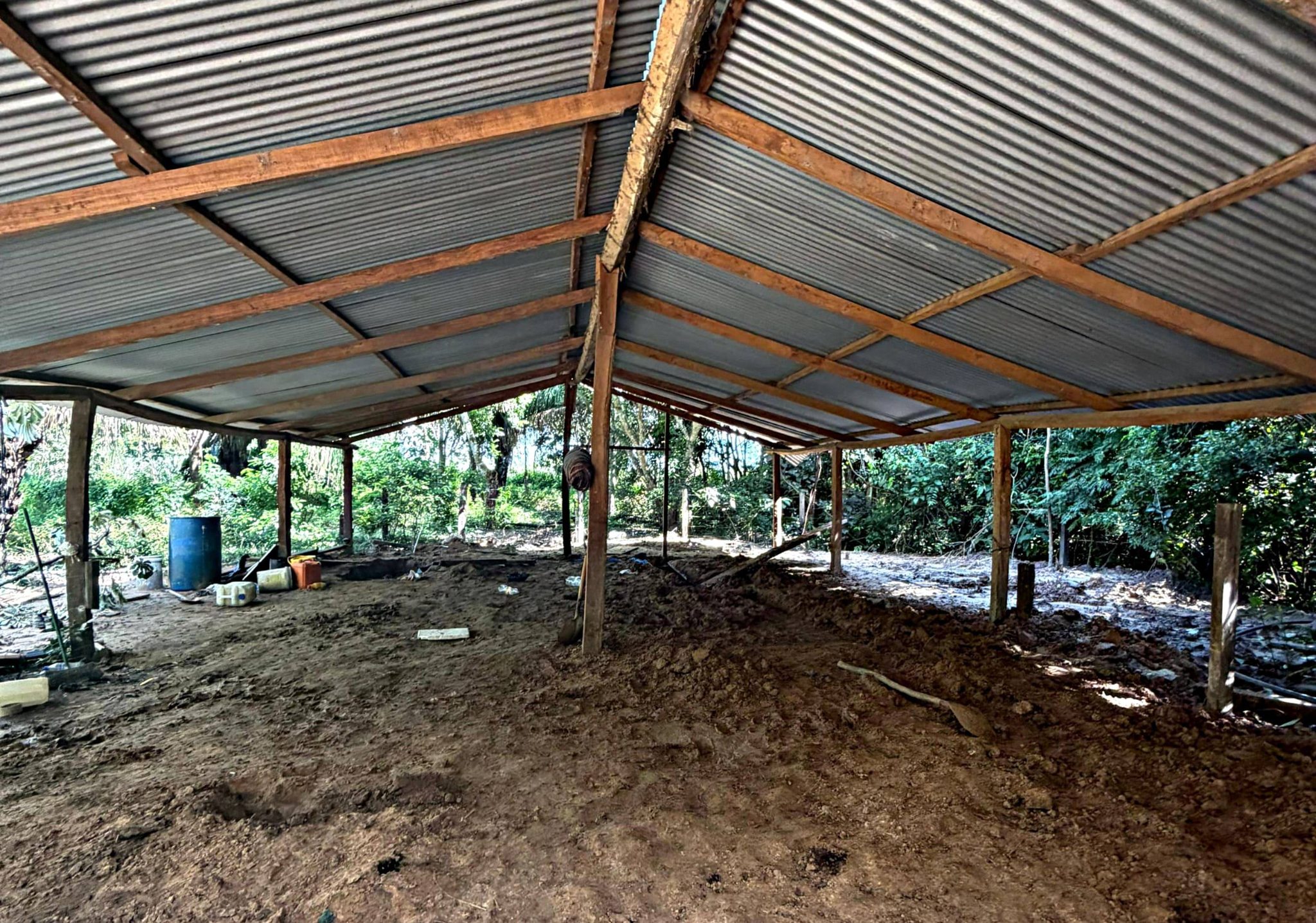 Hallan hangar, pista clandestina y caleta  en un operativo en Portachuelo  contra la organización de Marset