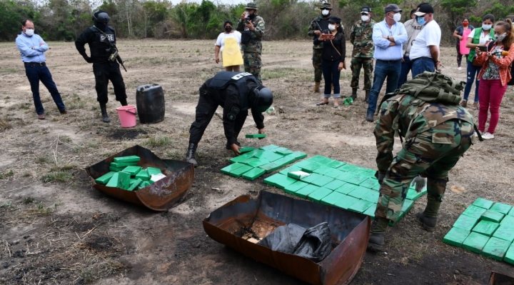 La FELCN decomisa 288 kilos de droga, 5 avionetas y 2 estancias en Beni