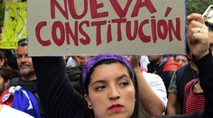 Chile vota en plebiscito histórico: por qué es tan polémica la Constitución por la que los ciudadanos acuden este domingo a las urnas