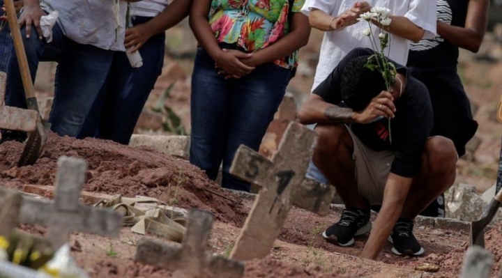 Coronavirus: Brasil es "como un Fukushima biológico, un reactor nuclear que está fuera de control"