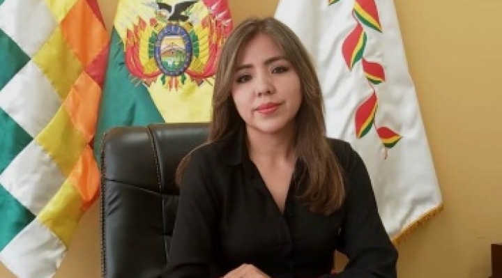 Surgen críticas contra viceministra Gabriela Alcón desde tres flancos del MAS
