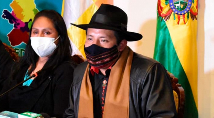 Gobernador de La Paz asegura que hay vacunas anticovid, no prevé compra