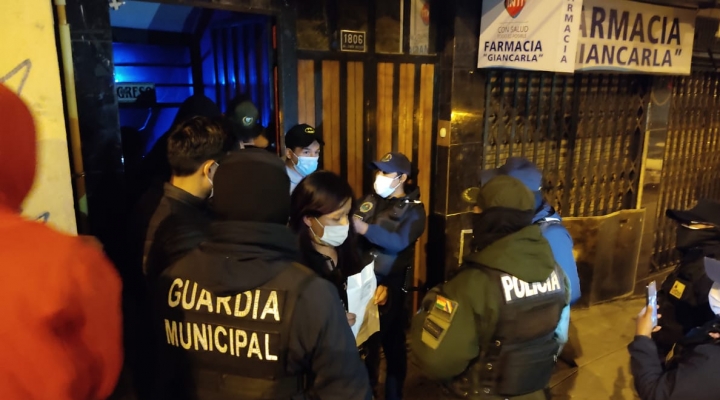 Por incumplir restricciones, Alcaldía de La Paz clausura un local de fiestas que infringía medidas de bioseguridad