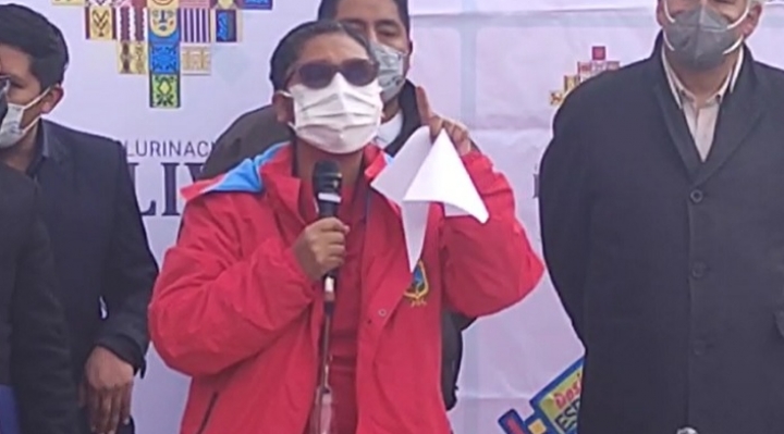 El Alto arranca la vacunación con reclamos al gobierno central por la falta de coordinación