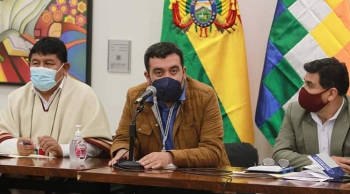 Cuarto intermedio en el diálogo entre Oruro-Potosí por el conflicto en el salar