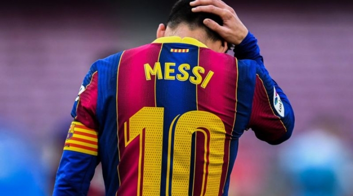El Barcelona anuncia que Messi no renovará con el equipo "debido a obstáculos económicos y estructurales"