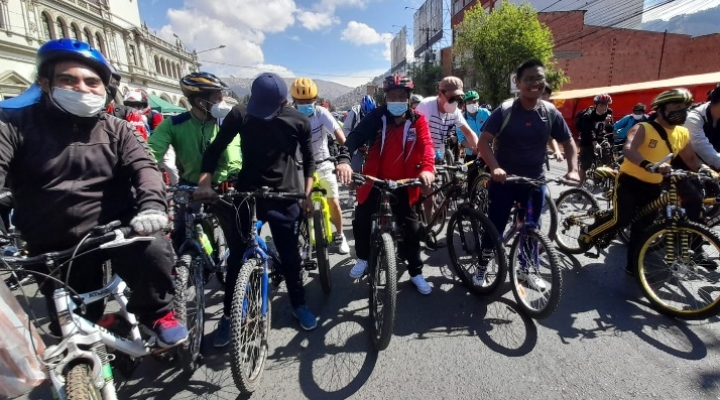 Arranca el Día del Peatón en La Paz con una caravana ciclística de 12 kilómetros