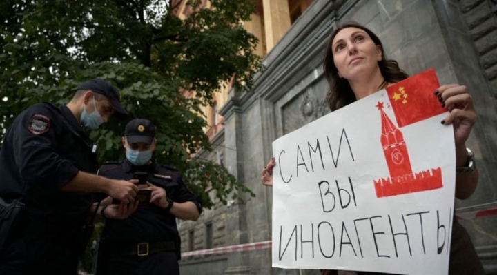 Premio Nobel de la Paz: la ofensiva de Rusia hacia periodistas a los que calificó como "agentes extranjeros" tras el anuncio del galardón