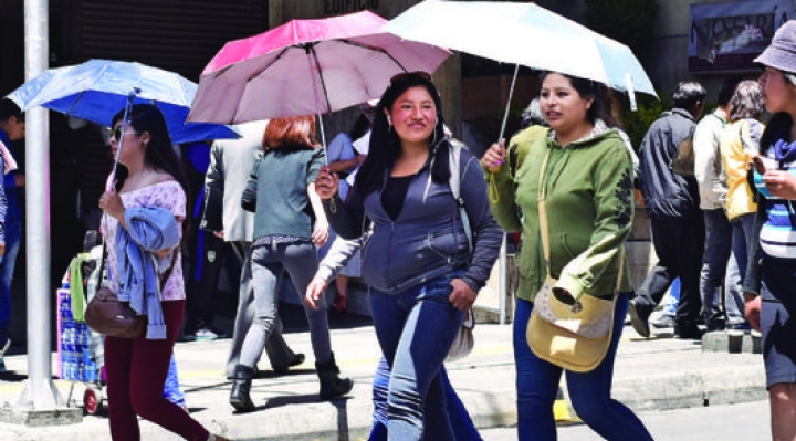 Alcaldía alerta de ola de calor, lluvias y alta radiación solar en La Paz