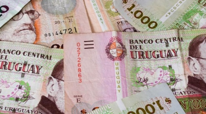 Por qué Uruguay tiene la moneda que más se fortalece frente al dólar en América Latina (y cuáles son los pros y contras) 