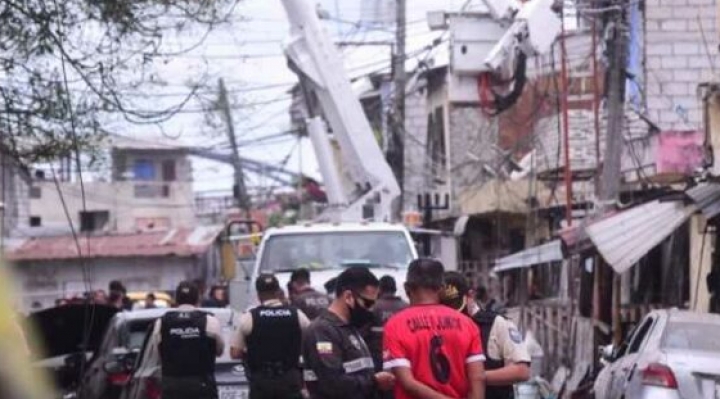 Ataque con explosivos en Ecuador: al menos 5 muertos y 17 heridos por una fuerte detonación en un barrio de Guayaquil