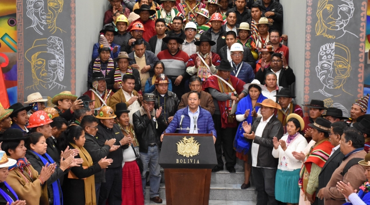 Arce, apoyado por organizaciones sociales afines, demanda un nuevo Congreso del MAS