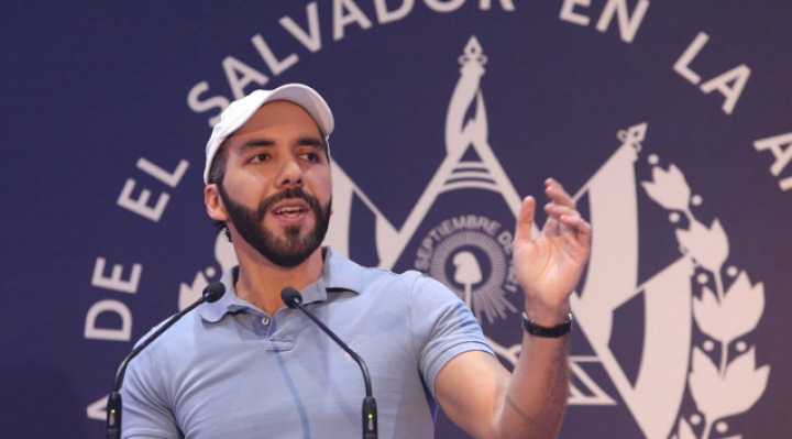 Nayib Bukele se autoproclama ganador "con más del 85 % de los votos"