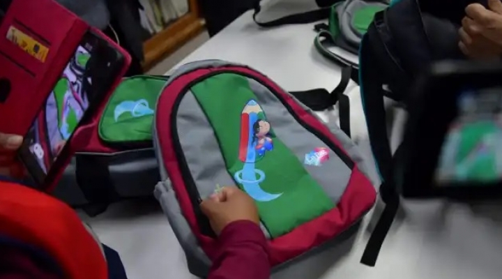 La Alcaldía entregará 138 mil mochilas para escolares de los niveles inicial, primaria, secundaria y educación alternativa