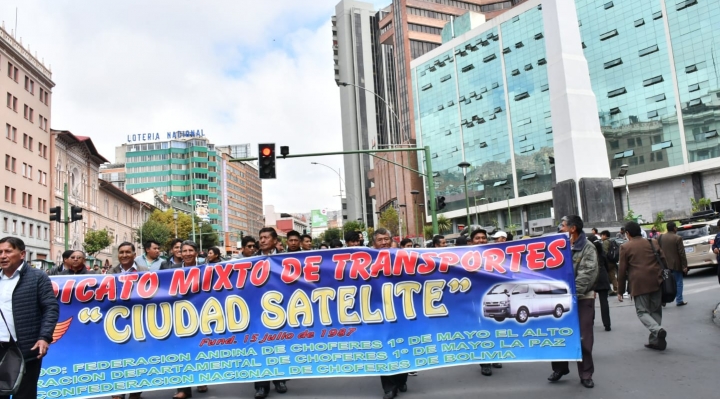 Choferes interciudad anuncian “bloqueo de mil esquinas” para este miércoles