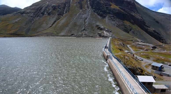Alcalde anuncia que represas de Incachaca y Hampaturi soltarán sus aguas que pueden afectar a la población