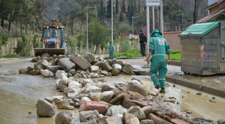 Alcaldía declara en emergencia tres cuencas y el macrodistrito rural de Zongo