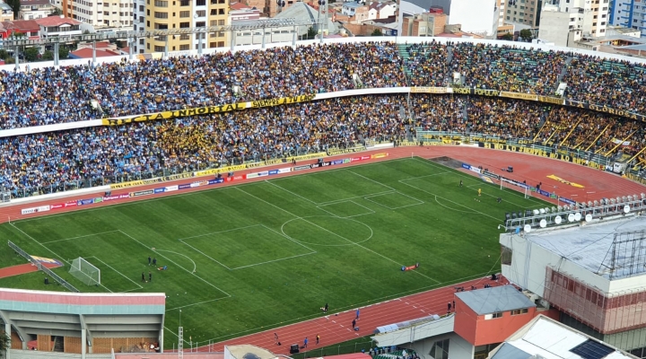 El clásico llena el estadio y la banda Poopó hace el show previo