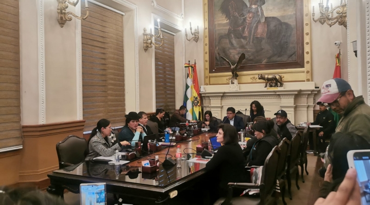 Concejo Municipal refrenda “situación de emergencia y alerta roja” presentada por Arias